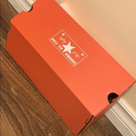 Converse Sneaker - Picture 7 of 7